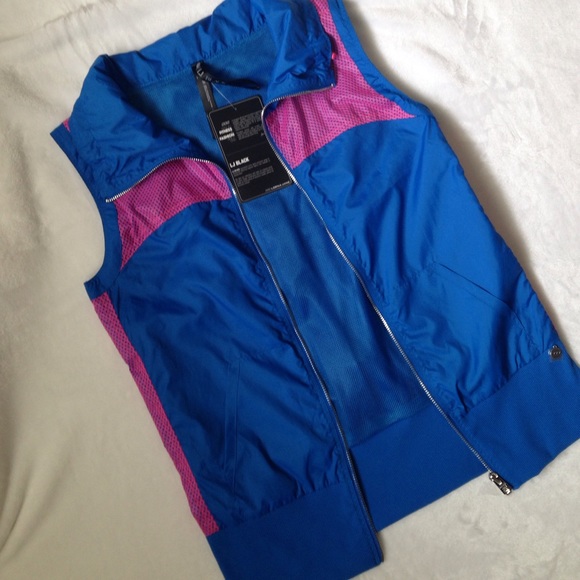 LJ Black Vest - Picture 2 of 8